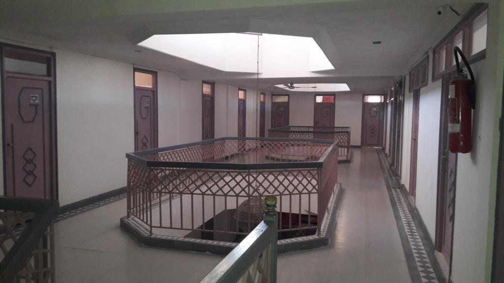Hotel Ichbilia فندق اشبيلية Маракеш Екстериор снимка